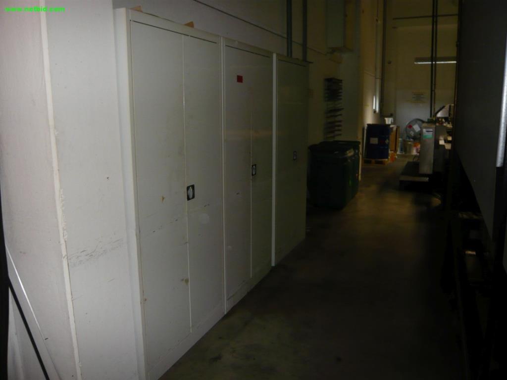 Used 3 Hinged door wardrobes for Sale (Auction Premium) | NetBid Industrial Auctions