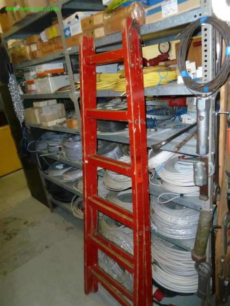 Used Wooden trestle ladder for Sale (Trading Premium) | NetBid Industrial Auctions