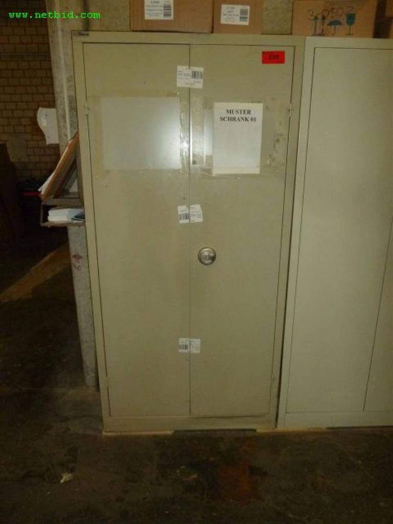 Used Dick 4 Metal cabinets for Sale (Trading Premium) | NetBid Industrial Auctions