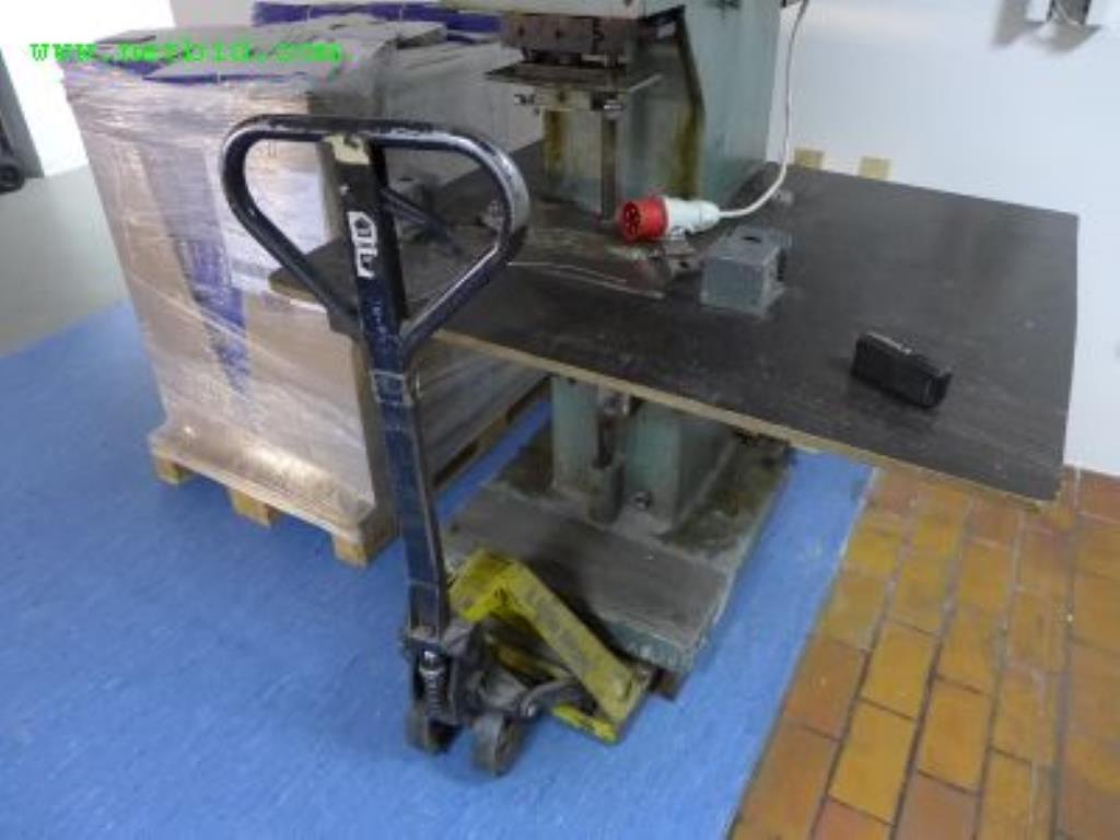 Used Yale Little Mule Pallet truck for Sale (Auction Premium) | NetBid Industrial Auctions