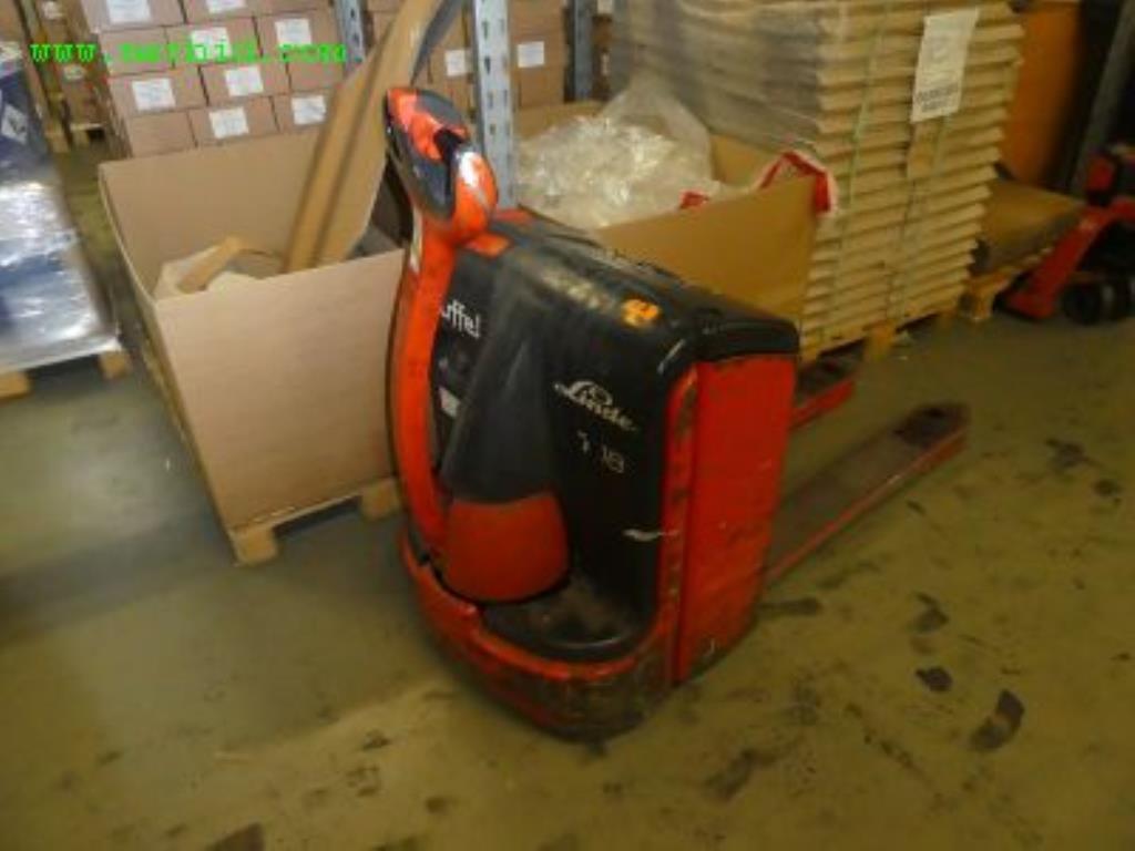 Used Linde T 18 Electric pallet truck for Sale (Auction Premium) | NetBid Industrial Auctions