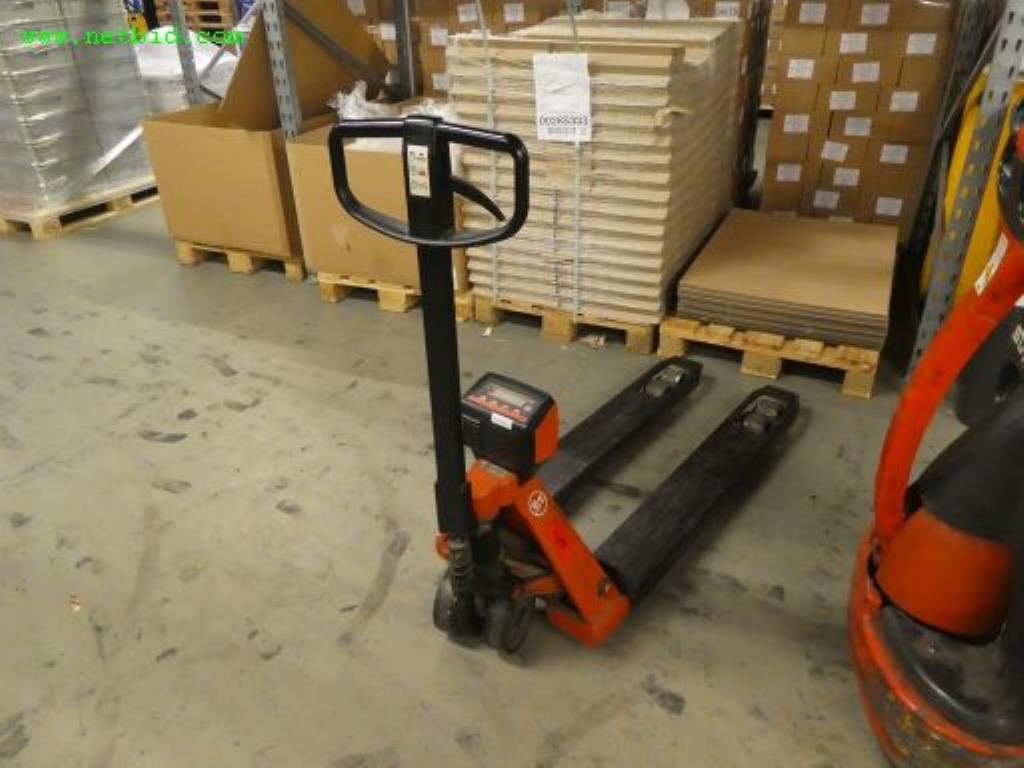 Used BT LHW208C Pallet truck for Sale (Auction Premium) | NetBid Industrial Auctions