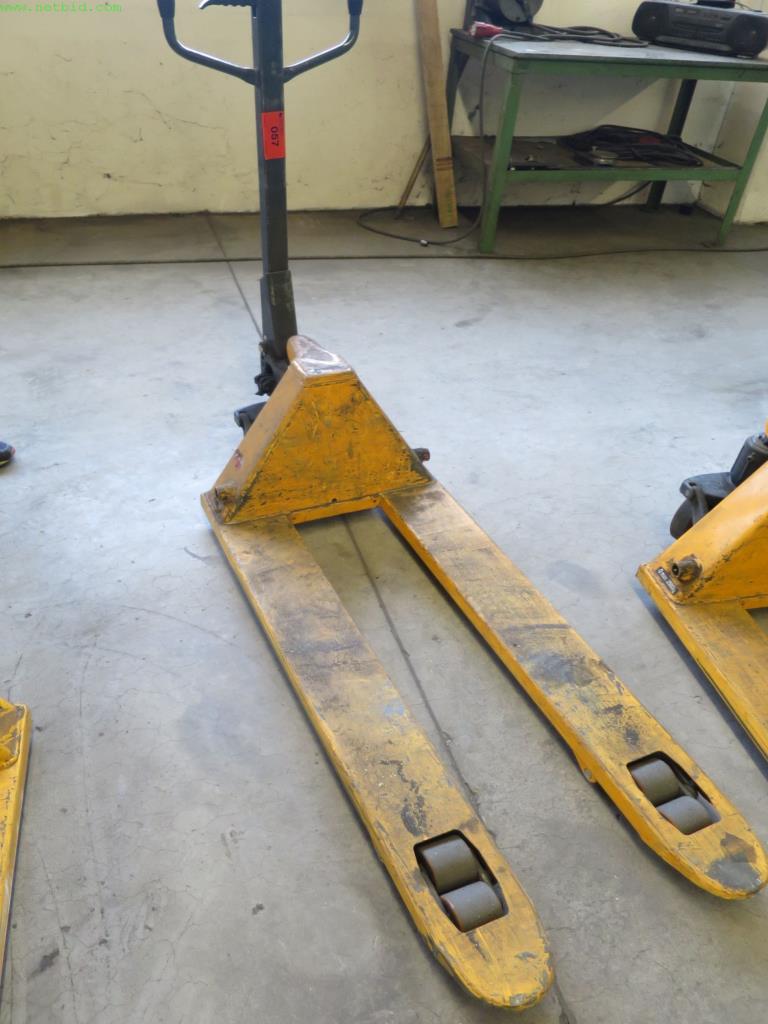 Used Jungheinrich Hand pallet truck for Sale (Auction Premium) | NetBid Industrial Auctions