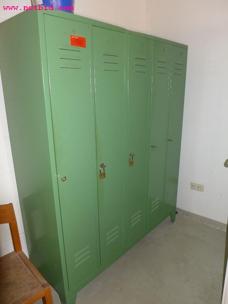 Used Clothes locker for Sale (Auction Premium) | NetBid Industrial Auctions