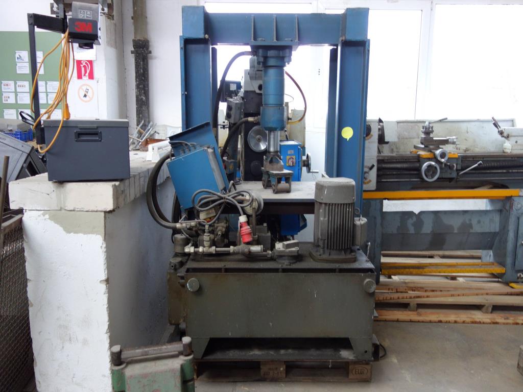 Used Hydraulic straightening press for Sale (Auction Premium) | NetBid Industrial Auctions