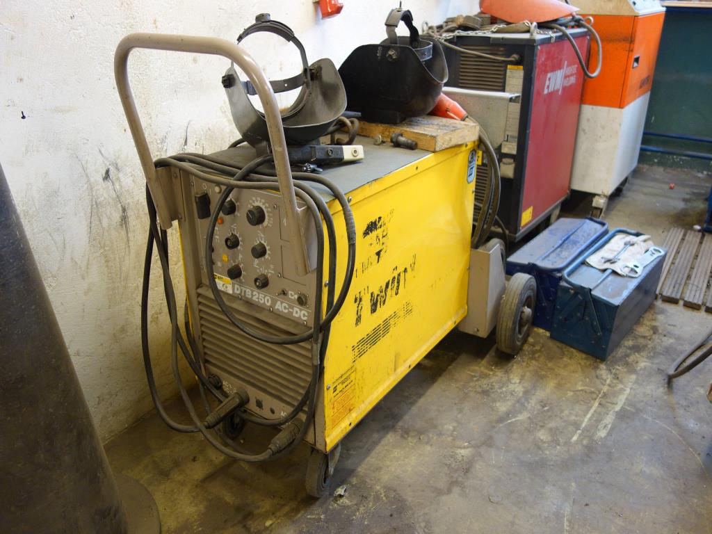 Used ESAB DTB 250 AC/DC Electric welder for Sale (Auction Premium) | NetBid Industrial Auctions