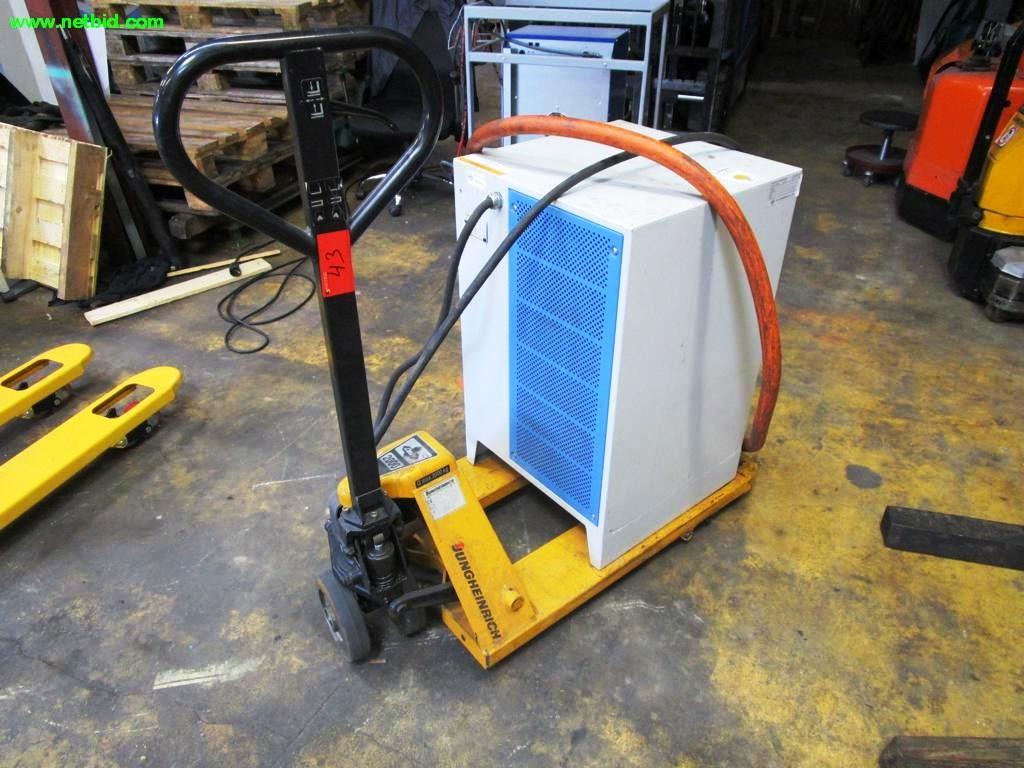 Used Jungheinrich Pallet truck for Sale (Auction Premium) | NetBid Industrial Auctions