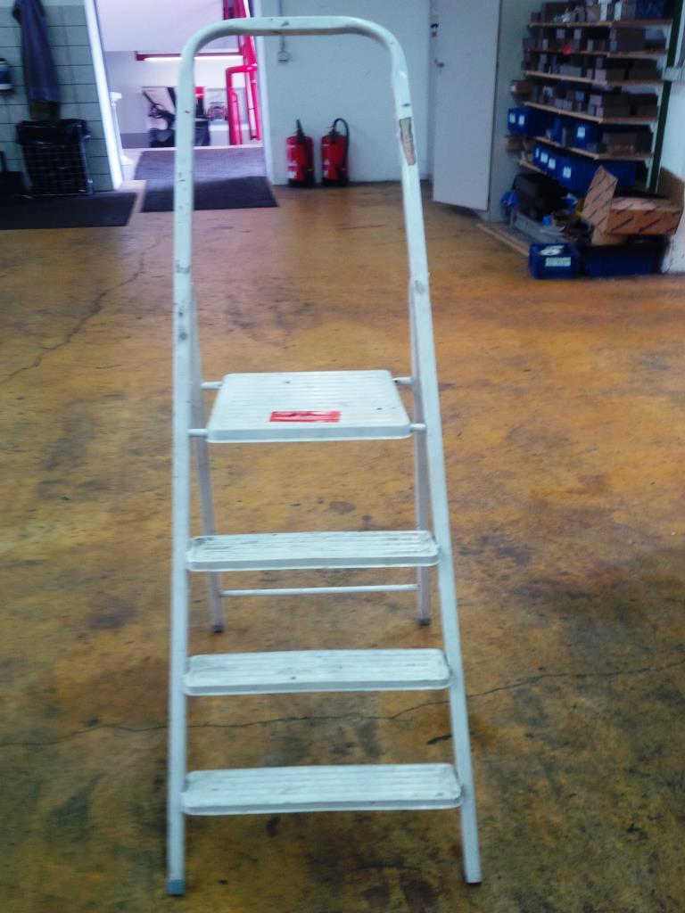 Used Aluminum folding ladder for Sale (Trading Premium) | NetBid Industrial Auctions