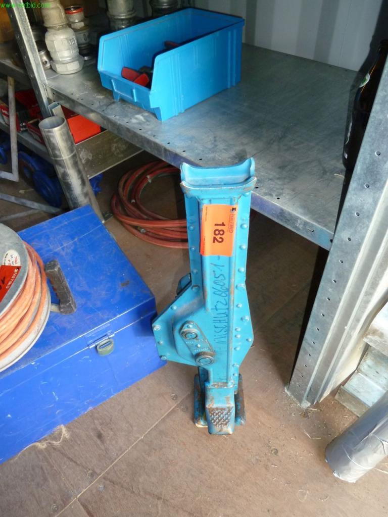 Used Pfaff 030002003 Stick winch for Sale (Auction Premium) | NetBid Industrial Auctions