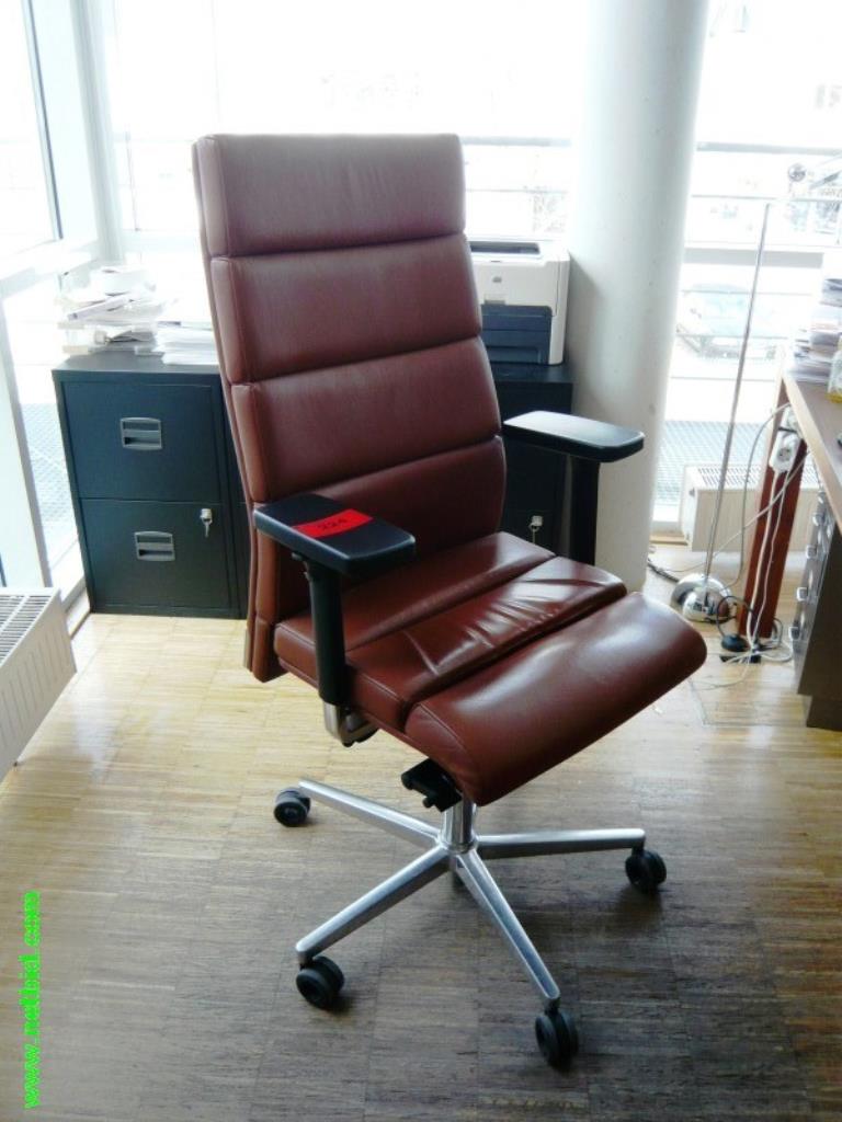 Used Siqnatop Swivel chair for Sale (Auction Premium) | NetBid Industrial Auctions