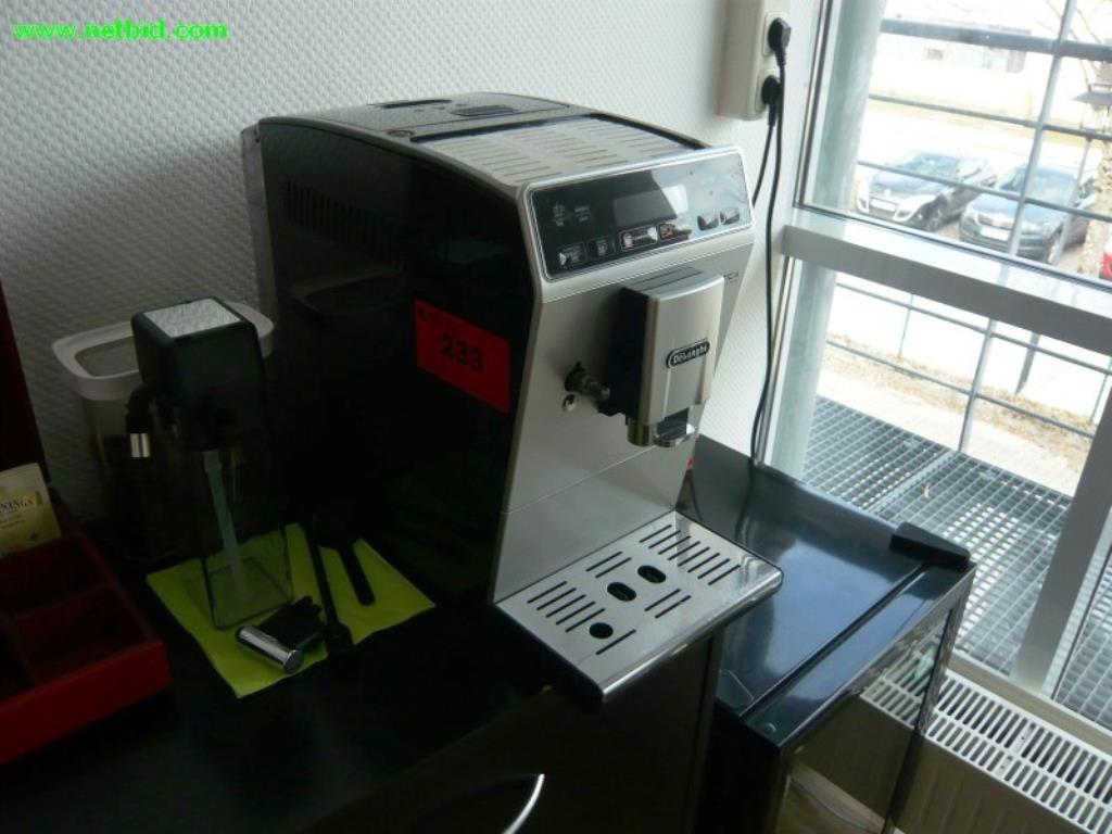 Used Delonghi Autentica Capuccino Coffee machine for Sale (Auction Premium) | NetBid Industrial Auctions