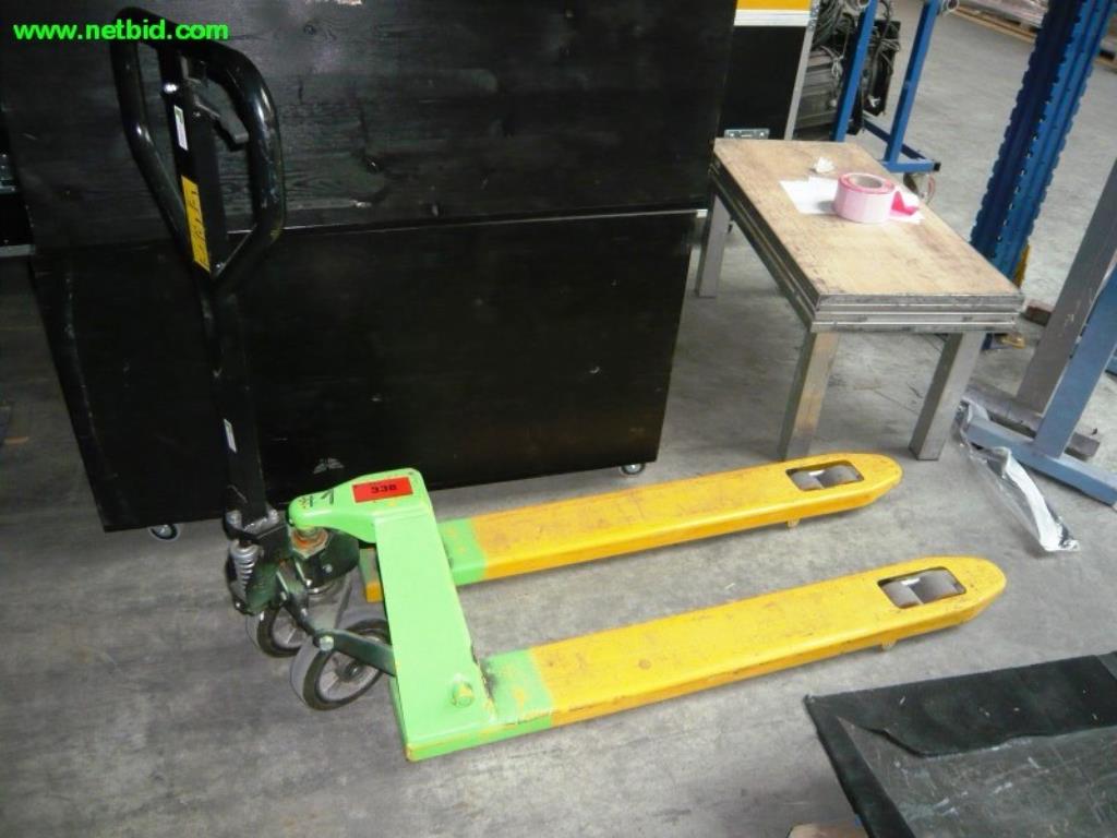 Used Pallet truck (1) for Sale (Auction Premium) | NetBid Industrial Auctions