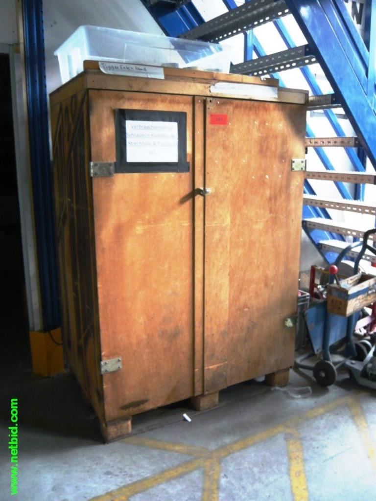 Used Wooden cabinet for Sale (Auction Premium) | NetBid Industrial Auctions