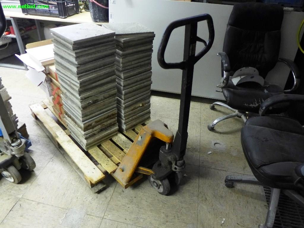 Used Still HP20 Pallet truck for Sale (Online Auction) | NetBid Industrial Auctions