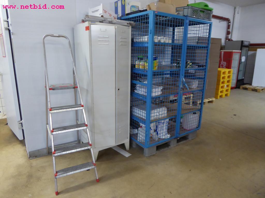 Used Aluminum folding ladder for Sale (Auction Premium) | NetBid Industrial Auctions