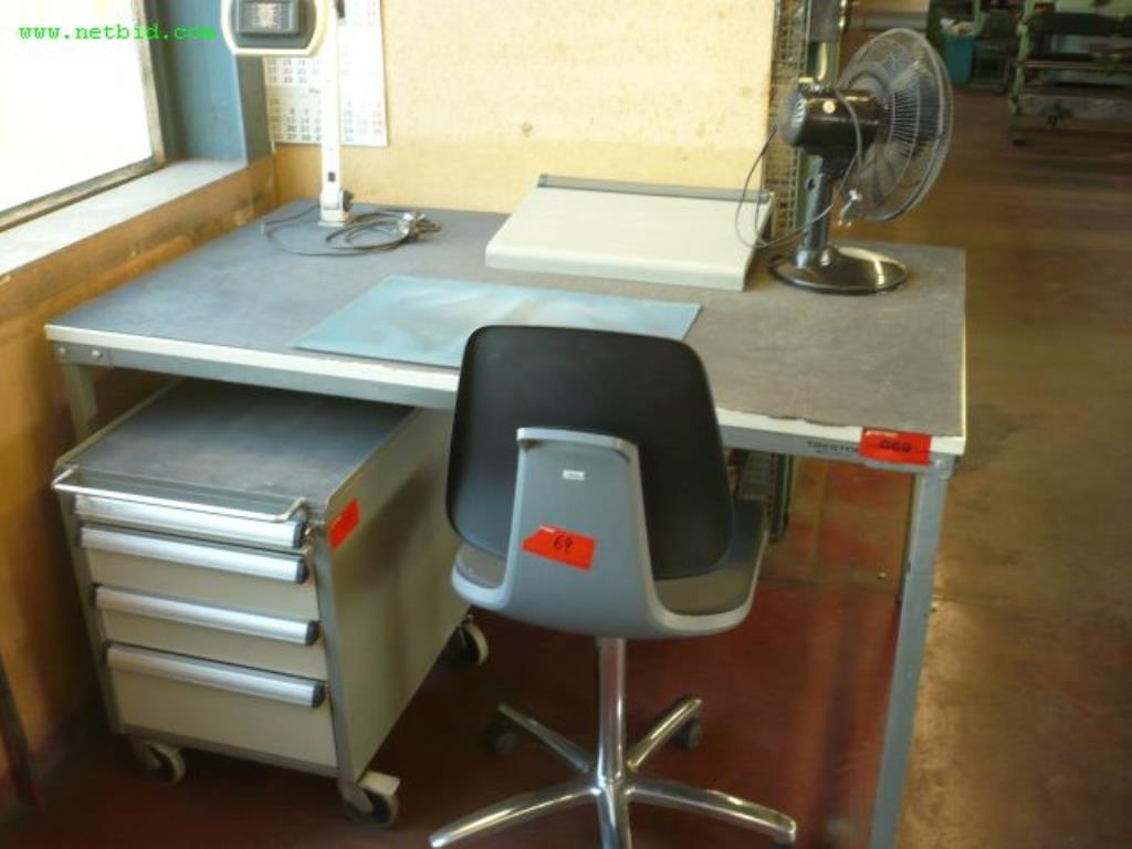 Used Height-adjustable work table for Sale (Auction Premium) | NetBid Industrial Auctions