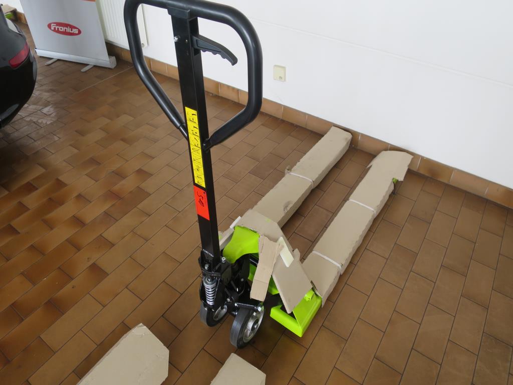 Used Pramac Q-Lifter Hand pallet truck for Sale (Auction Premium) | NetBid Industrial Auctions