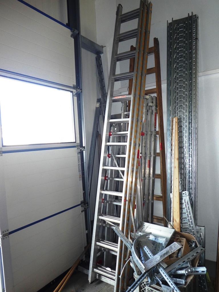 Used Aluminum extension ladder for Sale (Auction Premium) | NetBid Industrial Auctions