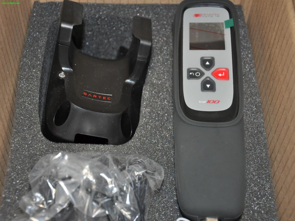 Used Bartec Tap100 Tire tread gauge Tread and air pressure tester with display for Sale (Auction Premium) | NetBid Industrial Auctions