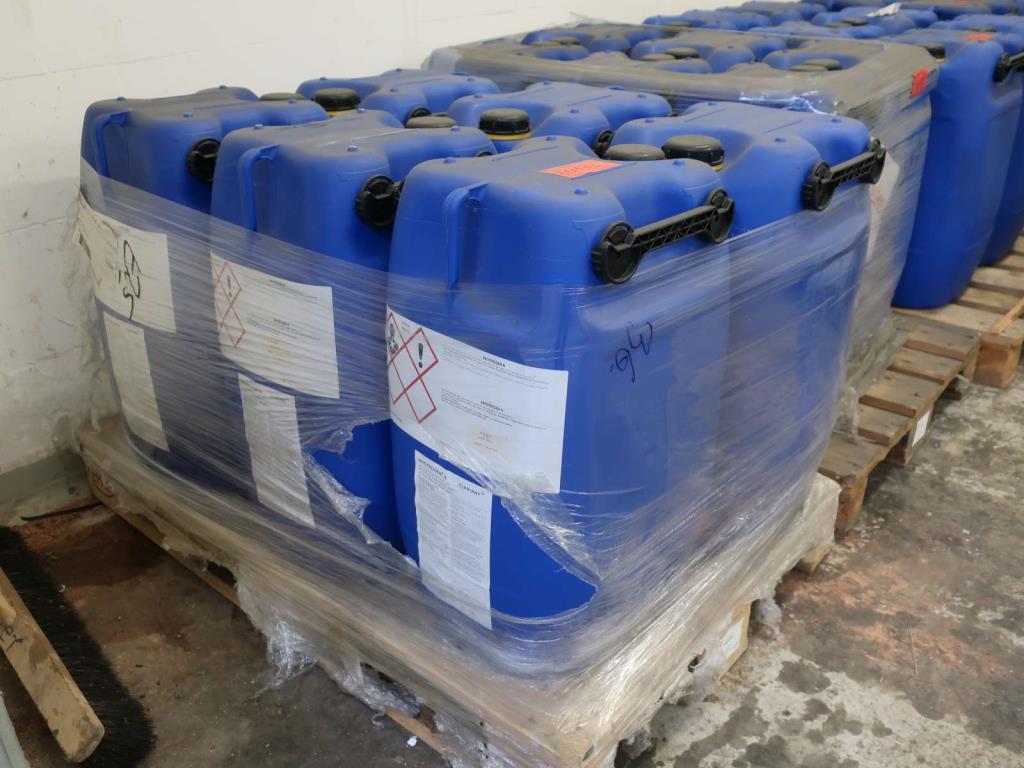 Used Clariant Antifrogen N 6 Gebinde Antifrogen for Sale (Auction Premium) | NetBid Slovenija