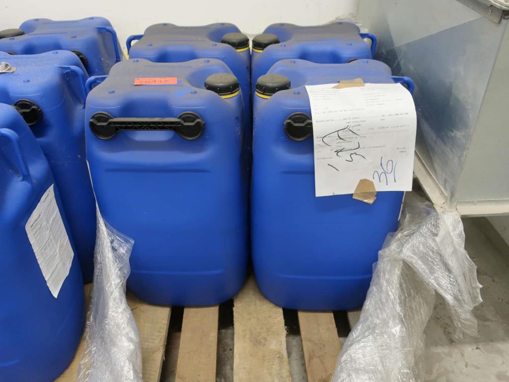 Used Clariant Antifrogen N 4 Gebinde Antifrogen for Sale (Auction Premium) | NetBid Slovenija