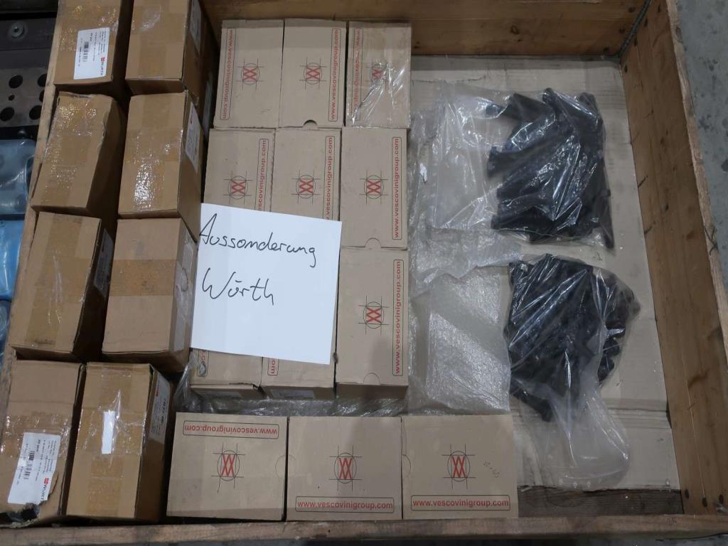 Used 700 Hexagonal bolts M16 x 80 for Sale (Online Auction) | NetBid Industrial Auctions