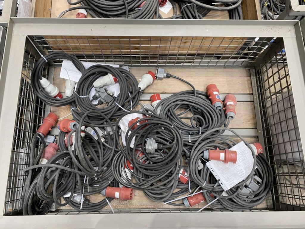 Used 1 Posten Kabel adapterja for Sale (Auction Premium) | NetBid Slovenija