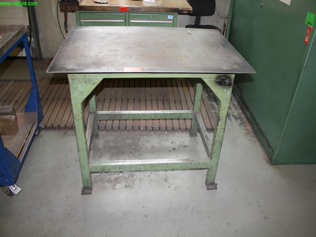 Used 2 assembly tables for Sale (Auction Premium) | NetBid Industrial Auctions