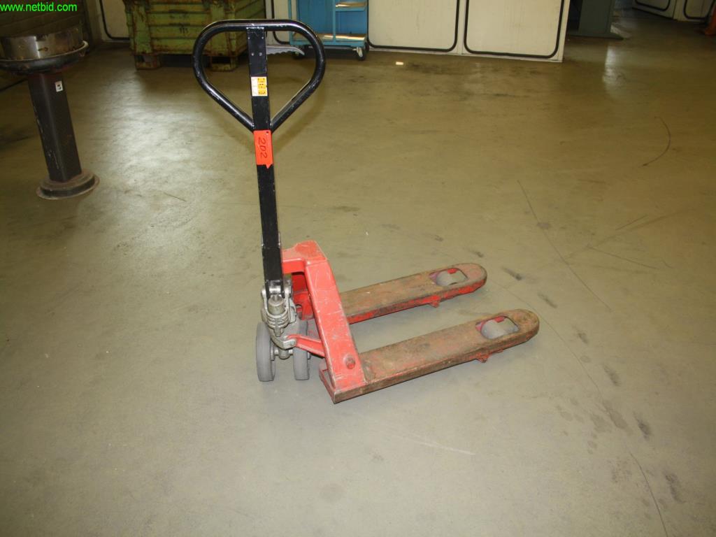 Used Gaerner pallet lift truck (short) for Sale (Auction Premium) | NetBid Industrial Auctions