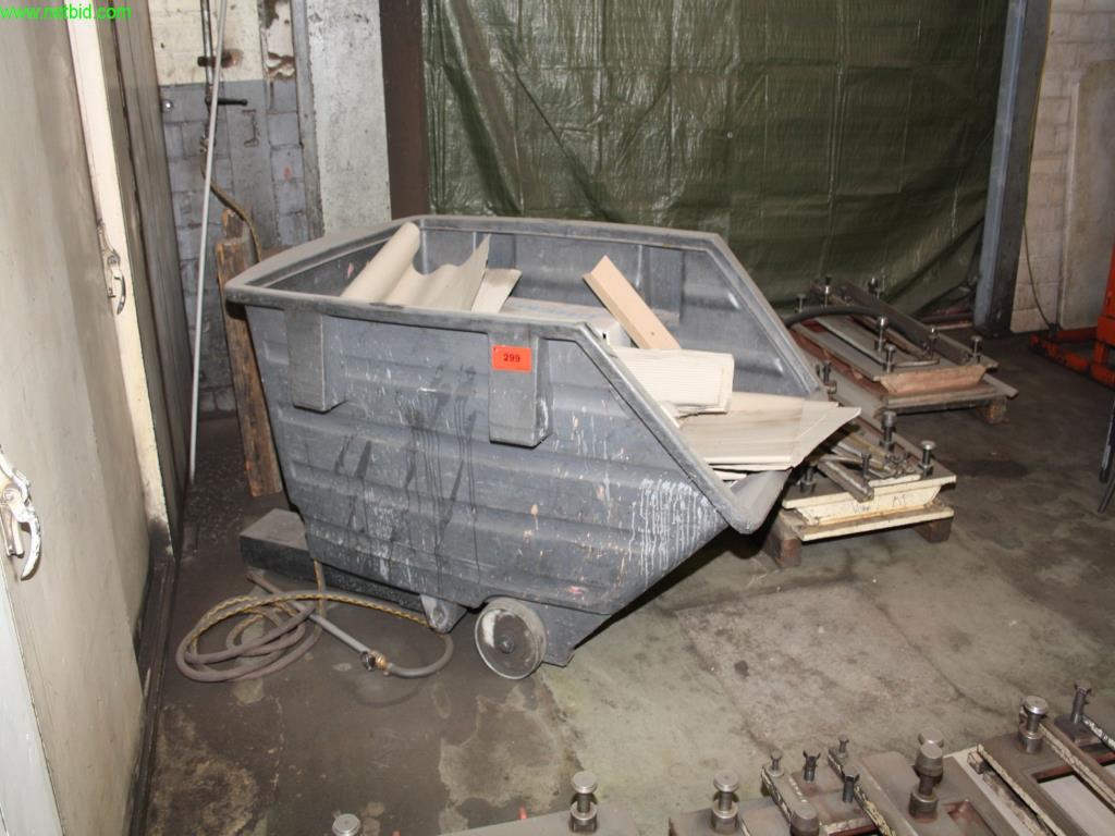 Used plastic dumper bucket for Sale (Trading Premium) | NetBid Industrial Auctions