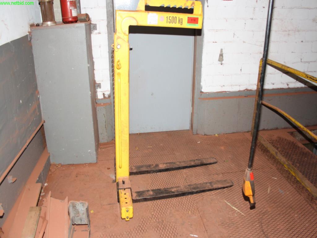 Used TKG 1.5 T VH crane pallet fork for Sale (Auction Premium) | NetBid Industrial Auctions