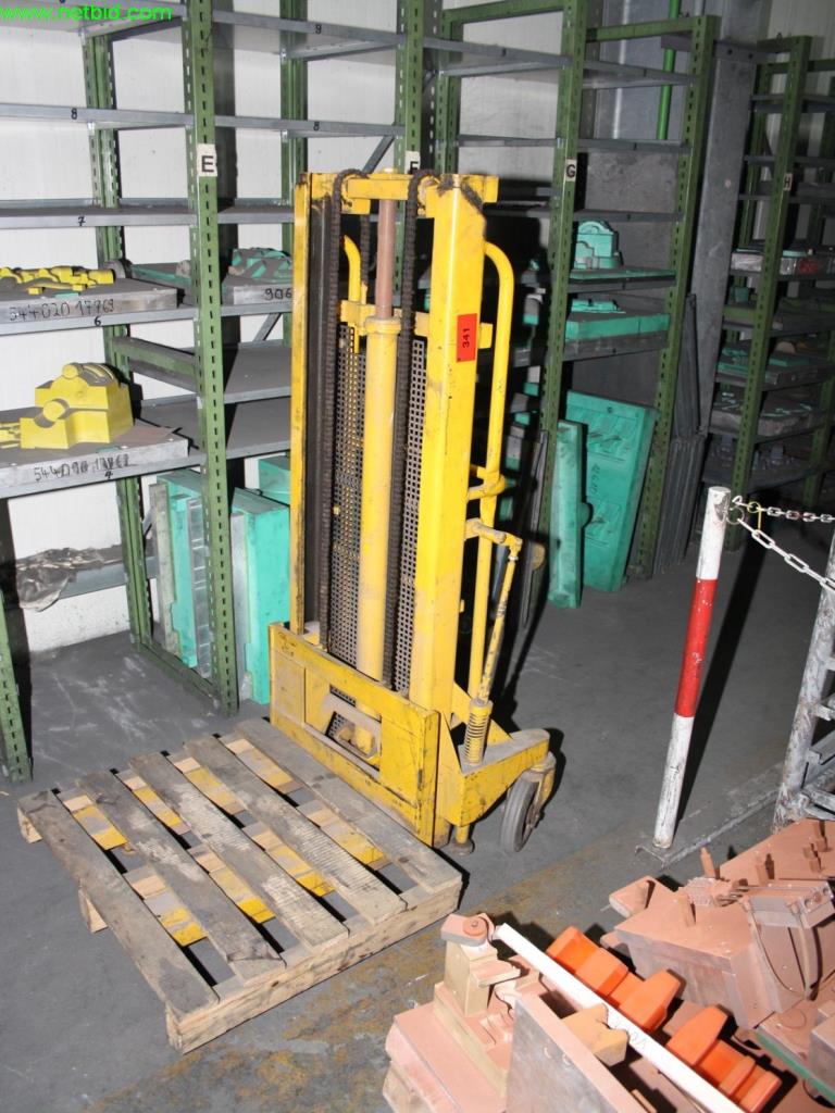 Used Kaiser + Kraft VSSH manual high-lift truck for Sale (Auction Premium) | NetBid Industrial Auctions