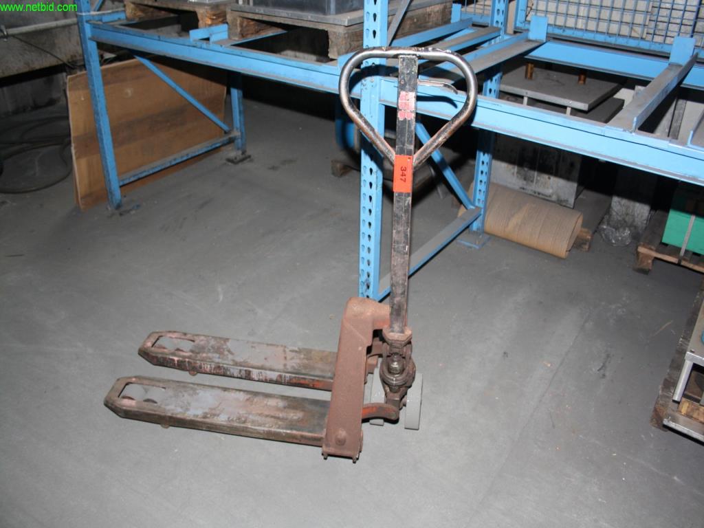 Used pallet lift truck (short) for Sale (Auction Premium) | NetBid Industrial Auctions