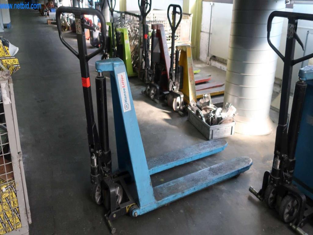 Used scissor lift truck for Sale (Auction Premium) | NetBid Industrial Auctions