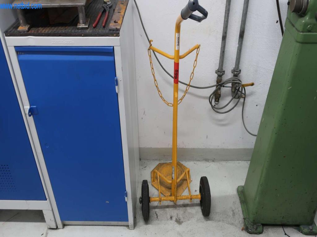 Used Quipo gas cylinder trolley for Sale (Auction Premium) | NetBid Industrial Auctions