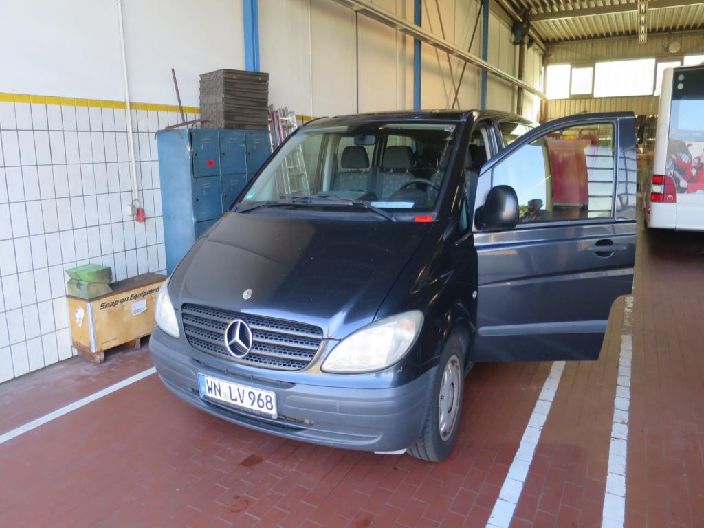 Mercedes-Benz Vito 111 CDI Transporter Gebraucht Kaufen (Online Auction ...