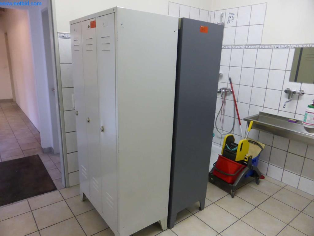 Used 2 omarice v garderobi for Sale (Auction Premium) | NetBid Slovenija