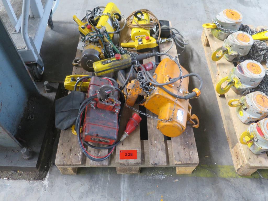 Used Yale/Kito 5 electr. chain hoists for Sale (Auction Premium) | NetBid Industrial Auctions