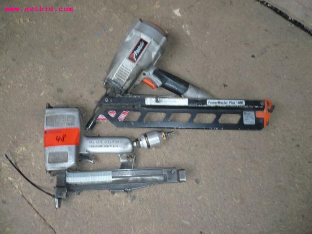 Used Paslode F400S Powermaster plus 400 Magazine nailer for Sale (Auction Premium) | NetBid Industrial Auctions