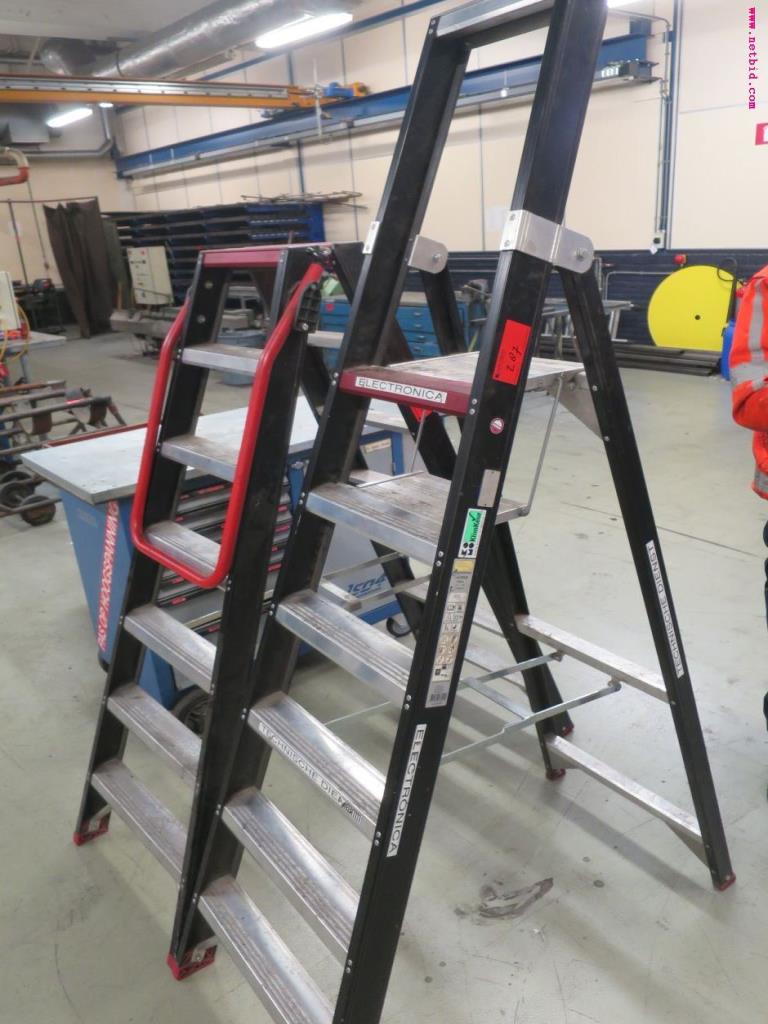 Used 2 aluminium folding ladders for Sale (Auction Premium) | NetBid Industrial Auctions