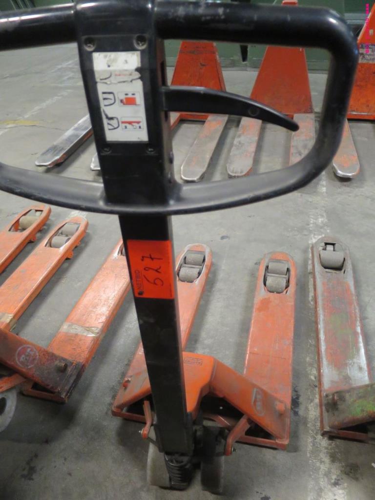 Used BT hand-guided pallet lift truck for Sale (Auction Premium) | NetBid Industrial Auctions