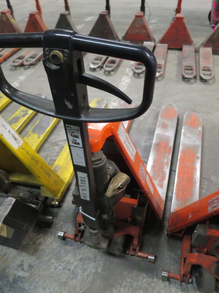 Used lift truck for Sale (Auction Premium) | NetBid Industrial Auctions