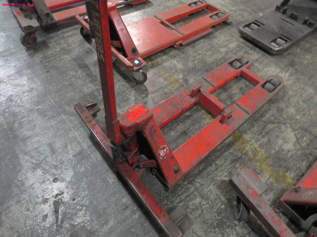 Used BT hand-guided pallet lift truck for Sale (Auction Premium) | NetBid Industrial Auctions