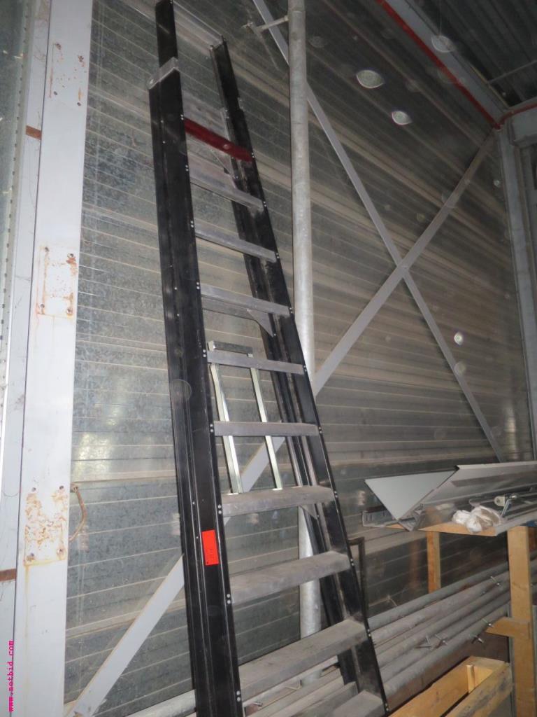 Used aluminium folding ladder for Sale (Auction Premium) | NetBid Industrial Auctions