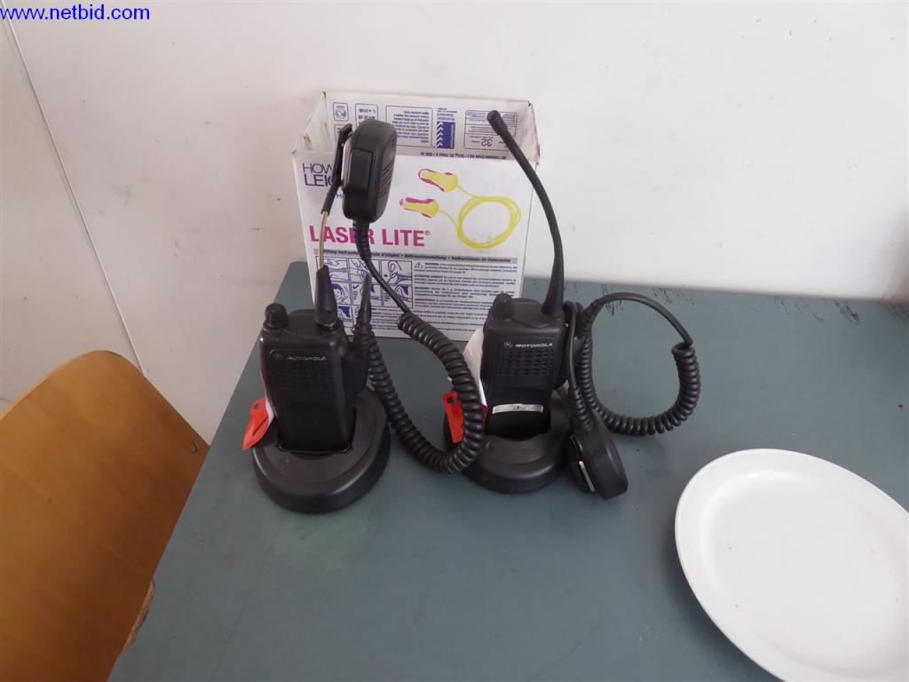 Used Motorola CP040 2 Radijski sprejemniki for Sale (Auction Premium) | NetBid Slovenija