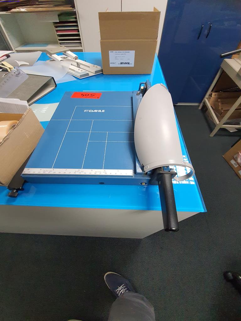 Used Dahle Paper scissors for Sale (Auction Premium) | NetBid Industrial Auctions