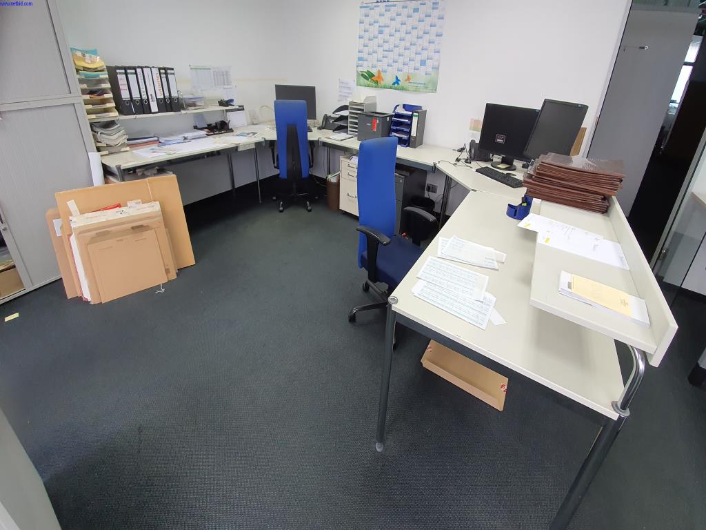 Used Desk/angle combination for Sale (Online Auction) | NetBid Industrial Auctions