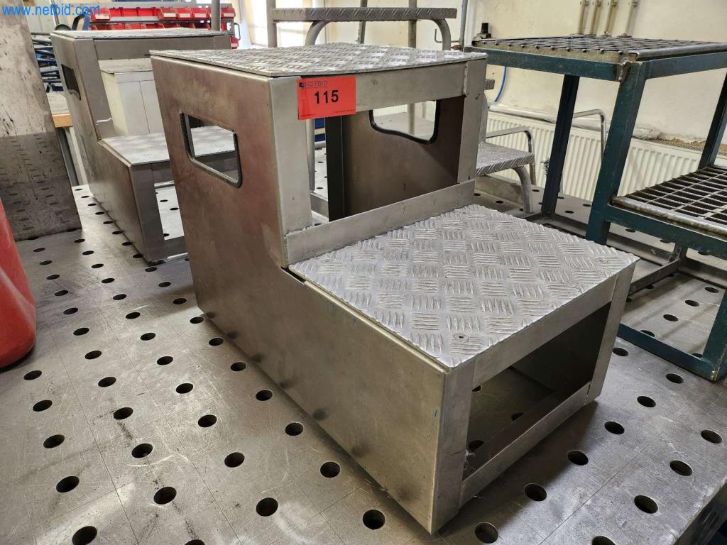 Used Metal step for Sale (Auction Premium) | NetBid Industrial Auctions