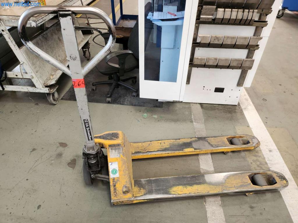 Used Pallet truck for Sale (Auction Premium) | NetBid Industrial Auctions