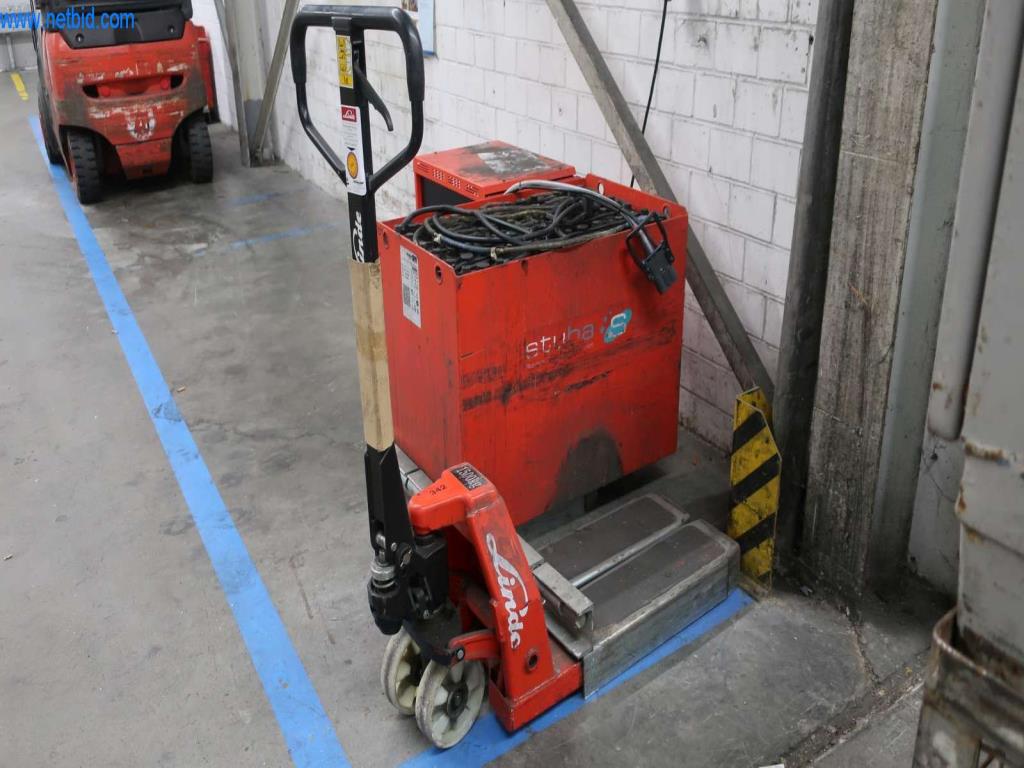 Linde Batterie-Hubwagen gebraucht kaufen (Auction Premium) | NetBid Industrie-Auktionen